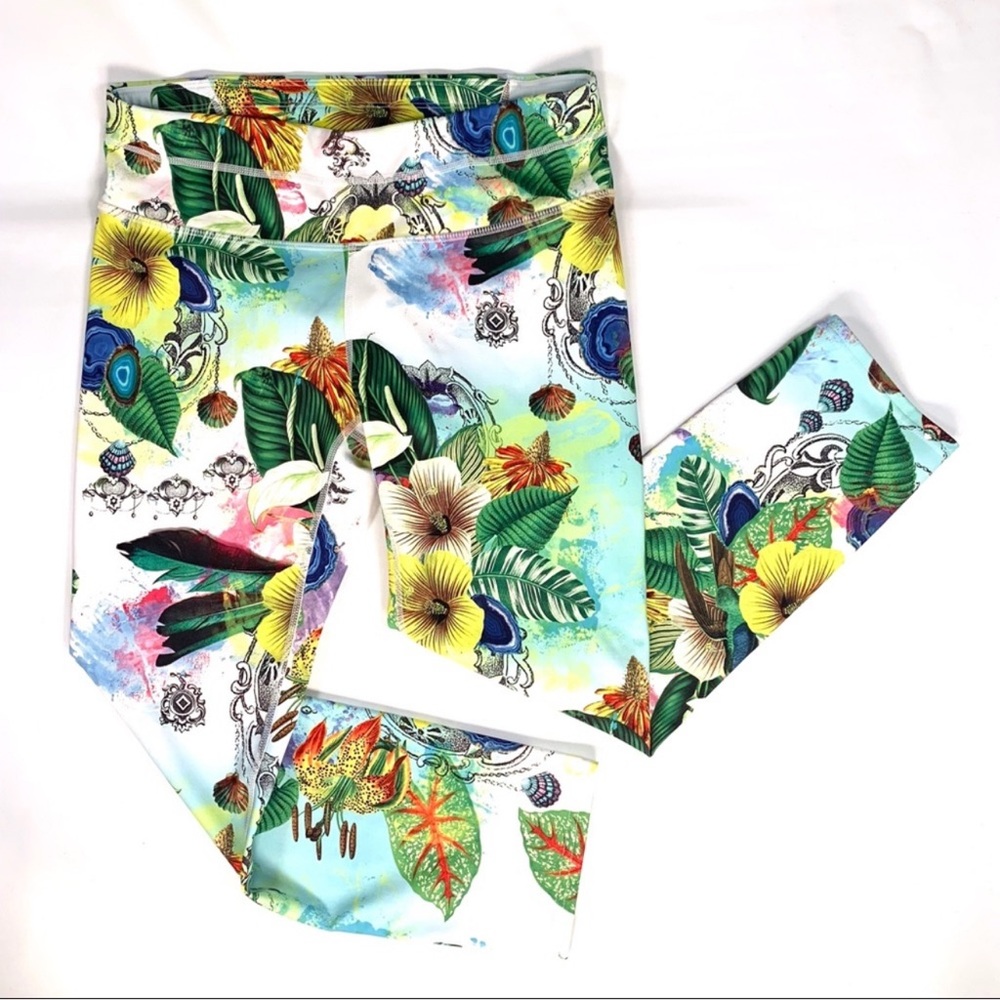 ATHLETA Tropical Sonar Capri Tights